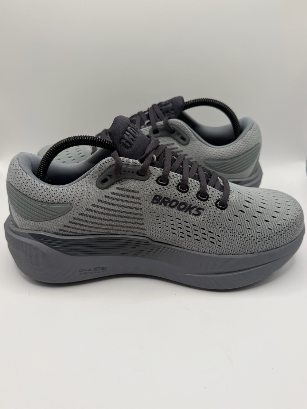 Brooks Ghost Max 3 Mens Size 8.5 4E Extra Wide Gray Road Running Shoes - Picture 11 of 16